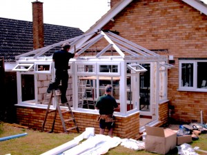 windows-fitting-on-a-conservatory